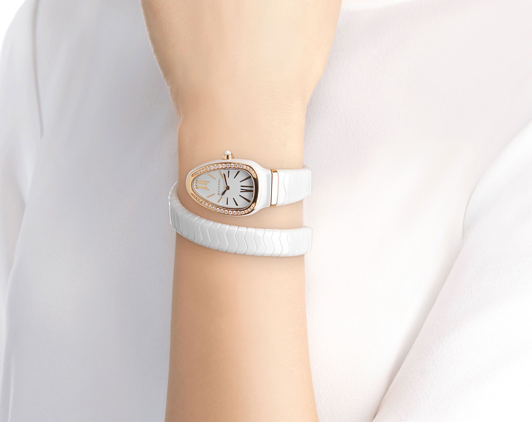 BVLGARI Serpenti  White Dial 35 mm Quartz Watch For Women - 4