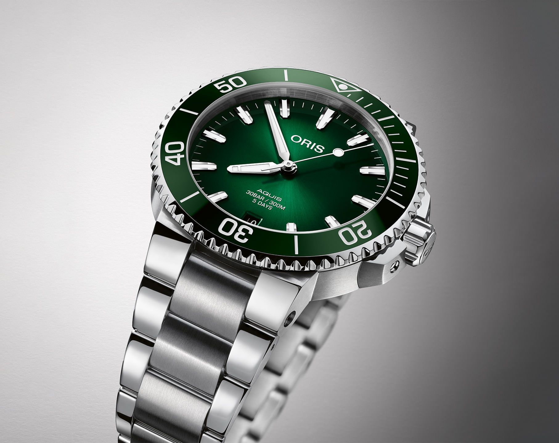 Oris Aquis Aquis Date Calibre 400 Green Dial 41.5 mm Automatic Watch For Men - 3